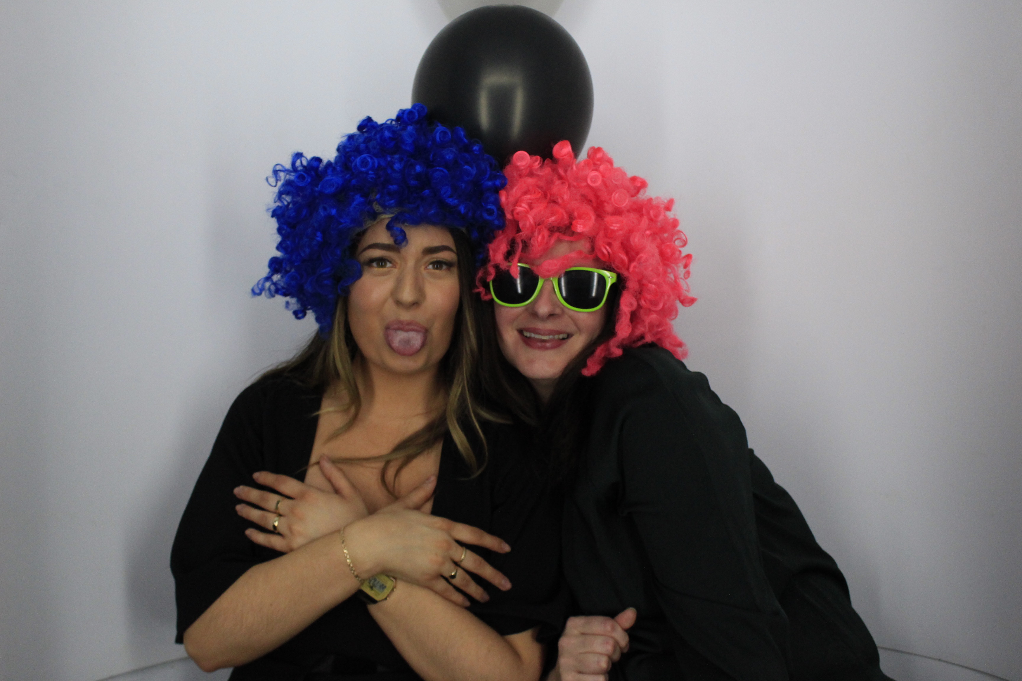 Darren and sarah’s 40th birthday celebration | View more photos from the event at gallery.myphotoboothexperience.co.uk/u/MyPhotoBoothExperienceLtd/Darren-and-sarah’s-40th-birthday-celebration